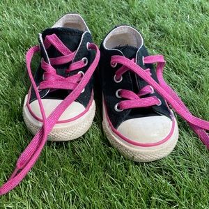 Converse all star size 5 toddler pink laces